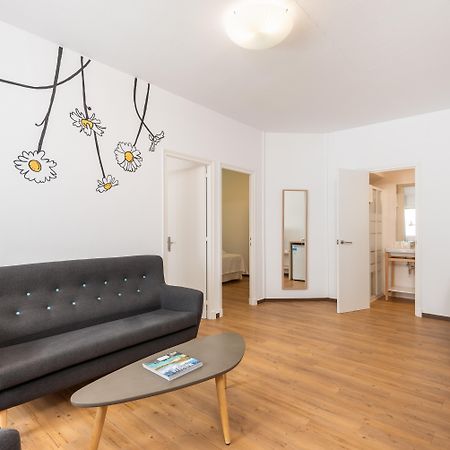 Hostal Jume - Urban Rooms Маон Экстерьер фото