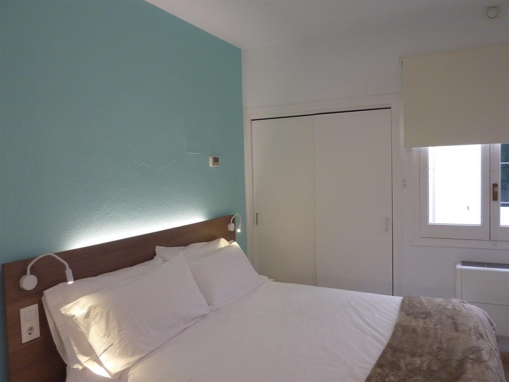 Hostal Jume - Urban Rooms Маон Экстерьер фото